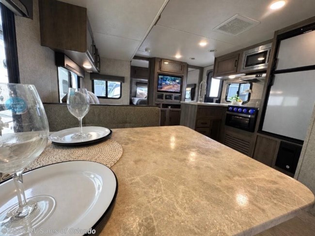 2020 Coachmen Apex 289TBSS