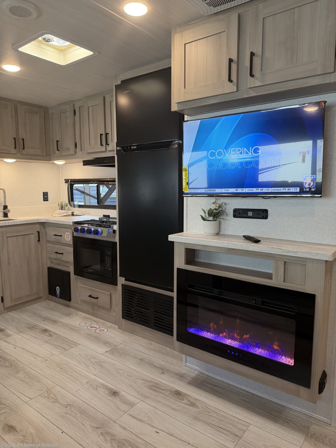 2025 Silver Lake 2600RB by East to West from RV Sales of Orlando in Longwood, Florida