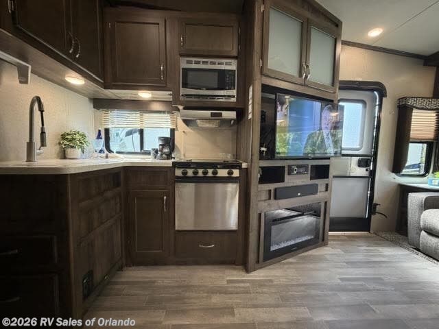 2018 Astoria 2513RLF by Aerolite from RV Sales of Orlando in Longwood, Florida