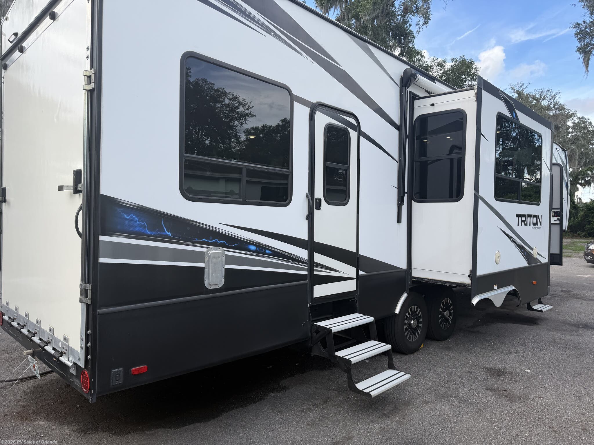 2018 Voltage 3551 by Dutchmen from RV Sales of Orlando in Longwood, Florida