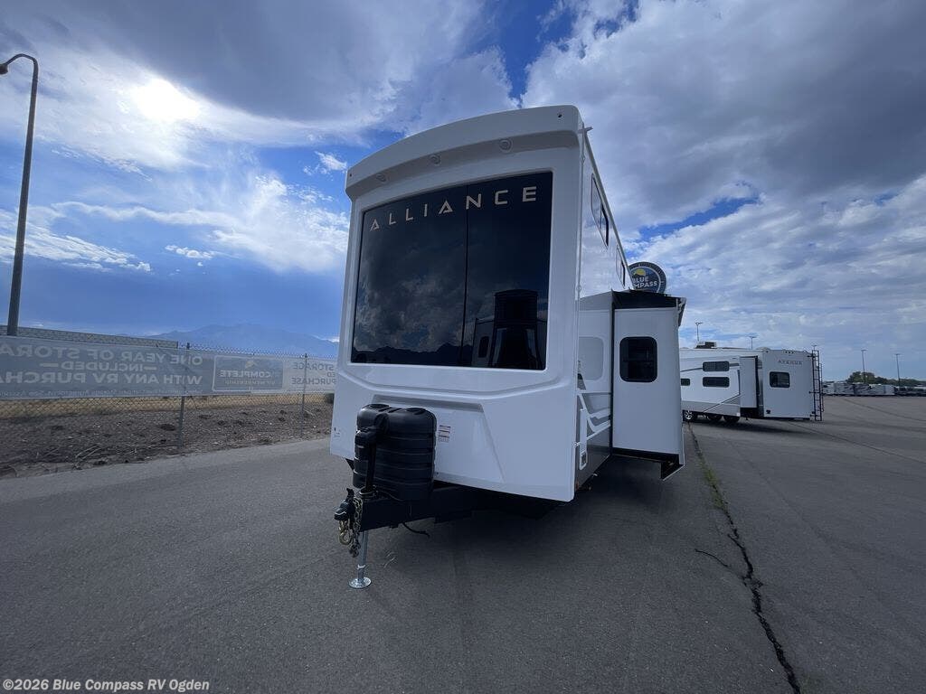 2026 Benchmark 44LFT by Alliance RV from Blue Compass RV Ogden in Marriott-Slaterville, Utah
