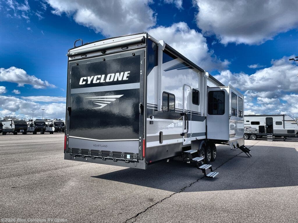 2026 Cyclone 3914 by Heartland from Blue Compass RV Ogden in Marriott-Slaterville, Utah