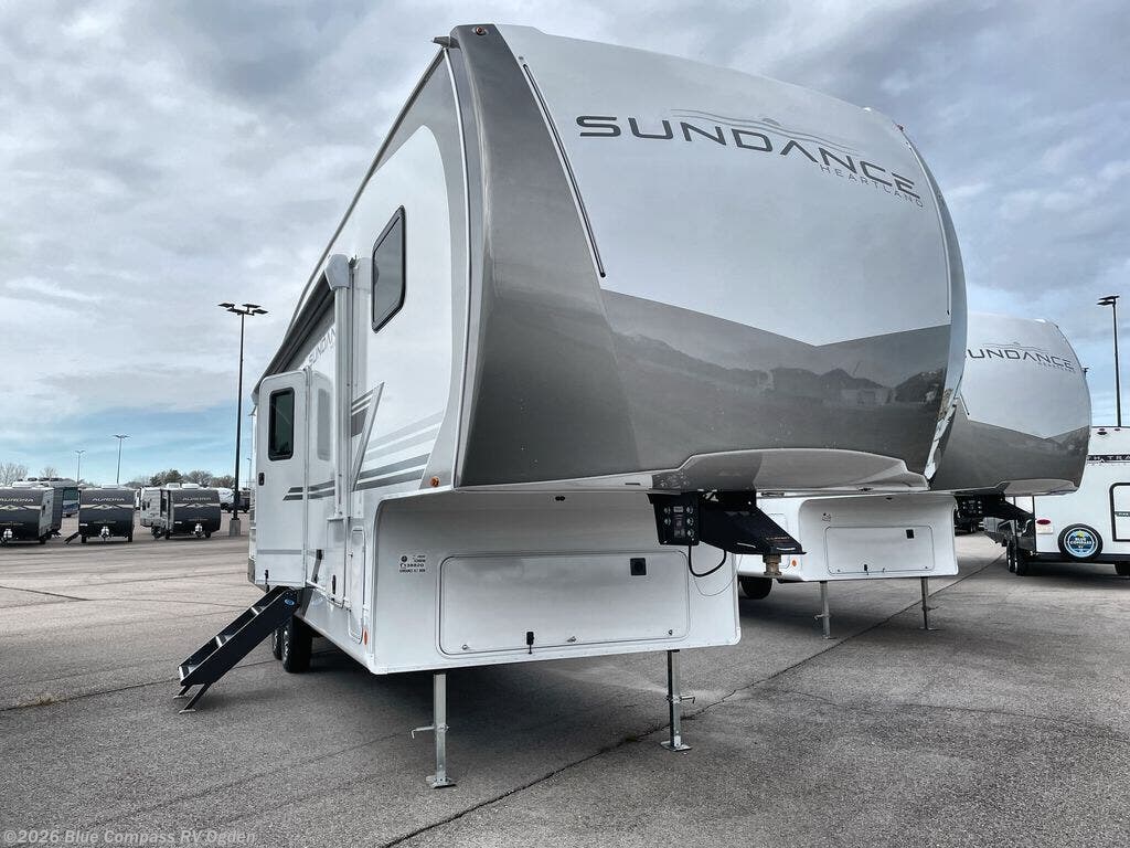 2026 Sundance 28DB by Heartland from Blue Compass RV Ogden in Marriott-Slaterville, Utah