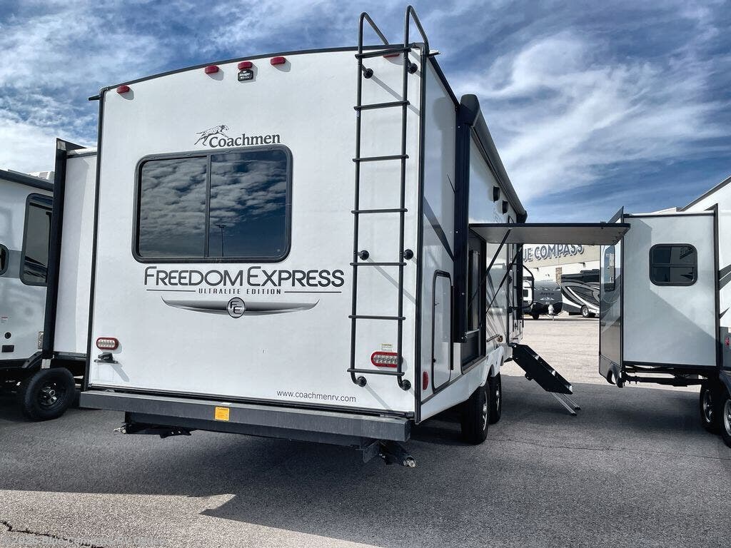 2023 Coachmen Freedom Express 259FKDS - Used Travel Trailer For Sale by Blue Compass RV Ogden in Marriott-Slaterville, Utah