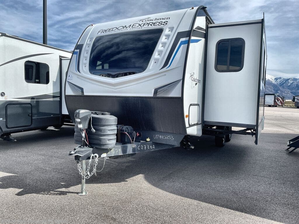Used 2023 Coachmen Freedom Express 259FKDS available in Marriott-Slaterville, Utah