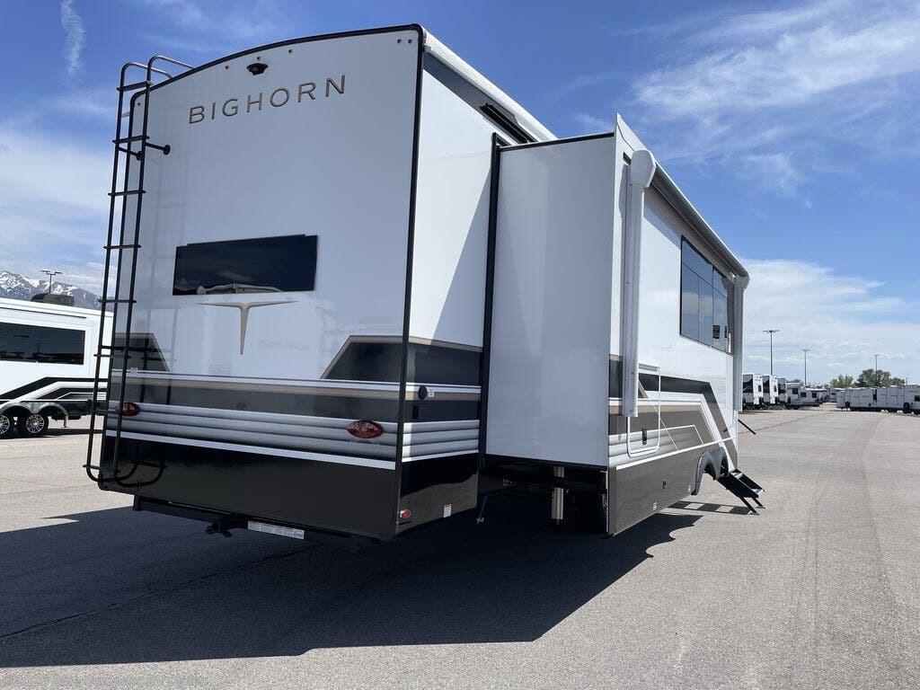 2026 Bighorn 39RK by Heartland from Blue Compass RV Ogden in Marriott-Slaterville, Utah