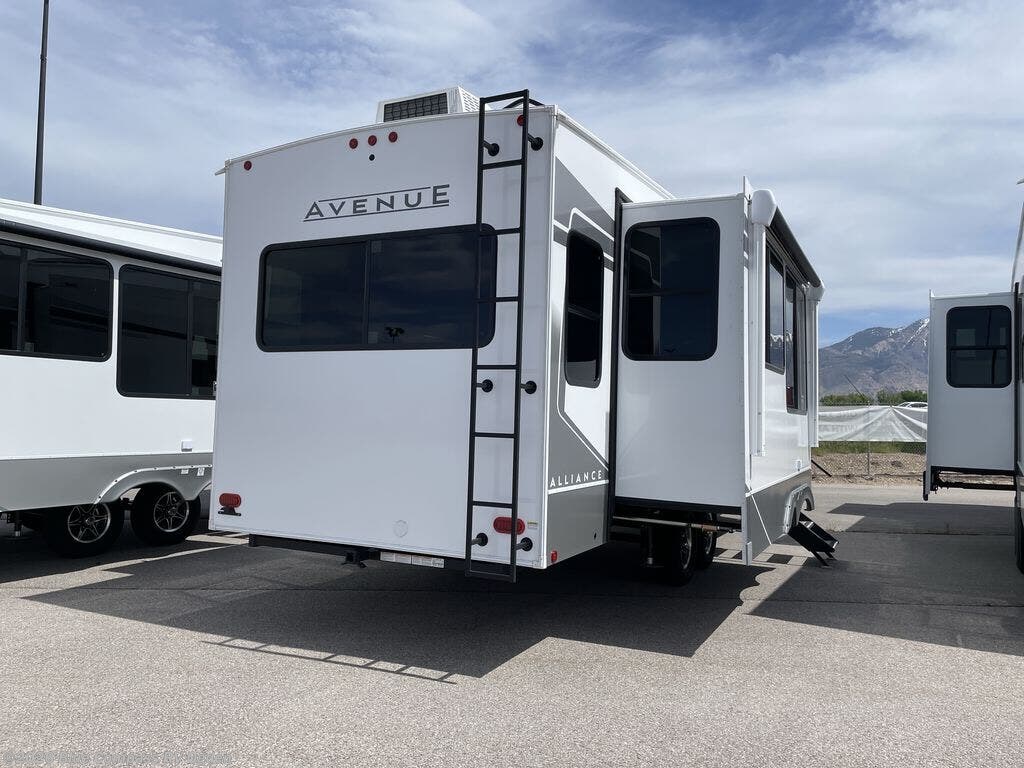 2026 Avenue 32RLS by Alliance RV from Blue Compass RV Ogden in Marriott-Slaterville, Utah