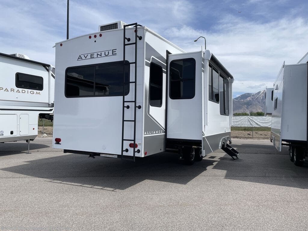 2026 Avenue 32RLS by Alliance RV from Blue Compass RV Ogden in Marriott-Slaterville, Utah