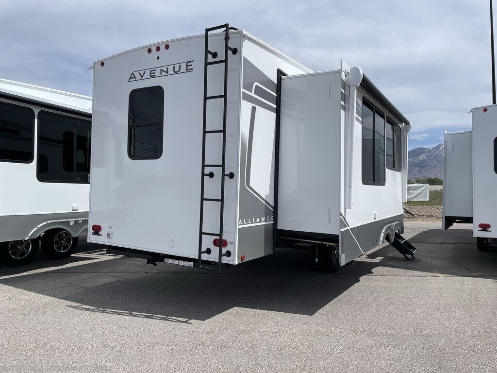 2026 Avenue 35RKS by Alliance RV from Blue Compass RV Ogden in Marriott-Slaterville, Utah