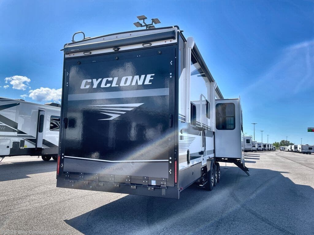 2026 Cyclone 3914 by Heartland from Blue Compass RV Ogden in Marriott-Slaterville, Utah