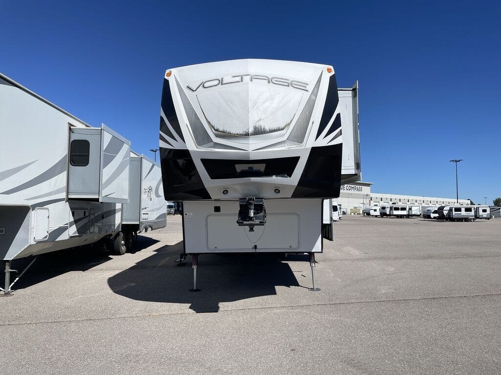 2015 Voltage 3950 by Dutchmen from Blue Compass RV Ogden in Marriott-Slaterville, Utah