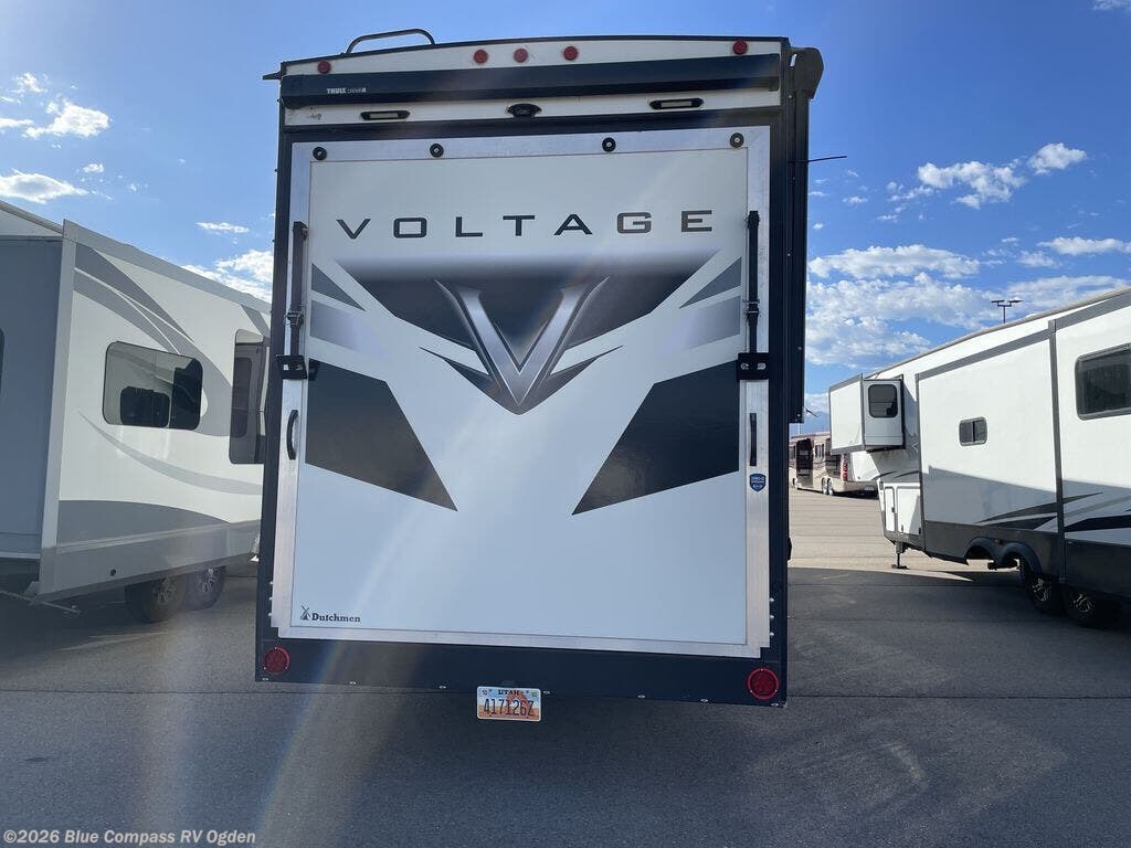 2022 Dutchmen Voltage 4245 - Used Fifth Wheel For Sale by Blue Compass RV Ogden in Marriott-Slaterville, Utah