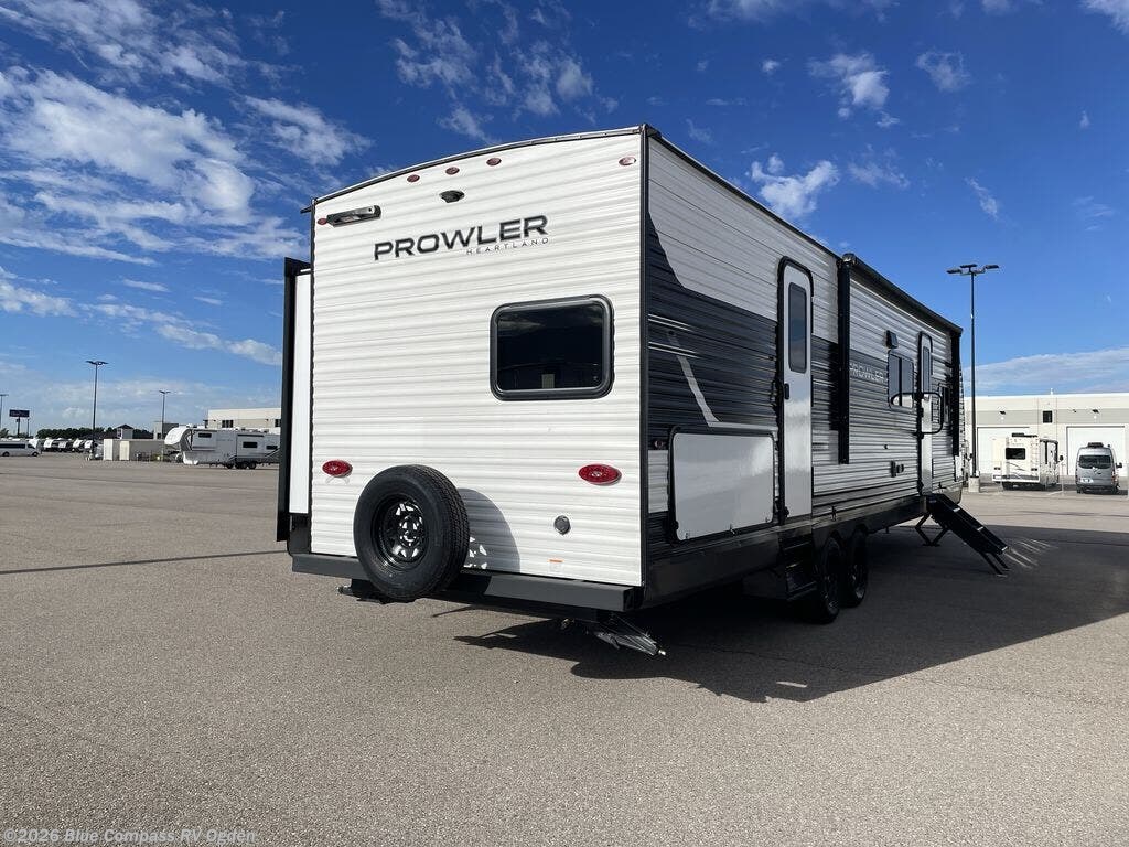 2027 Prowler 3202DSB by Heartland from Blue Compass RV Ogden in Marriott-Slaterville, Utah