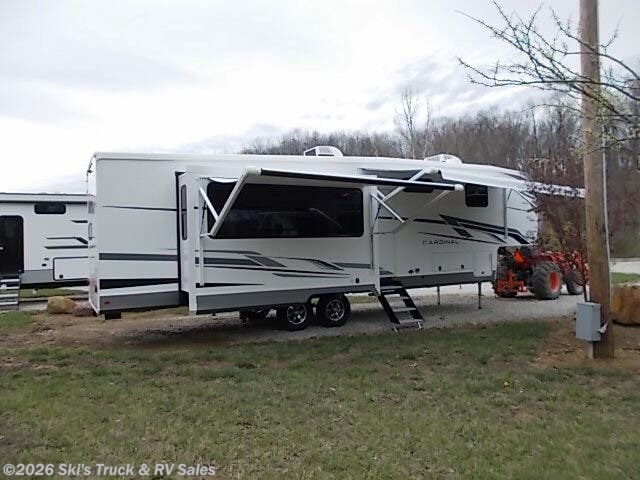2025 Forest River Cardinal 33CHEF - New Fifth Wheel For Sale by Ski's Truck & RV Sales in Rockville, Indiana
