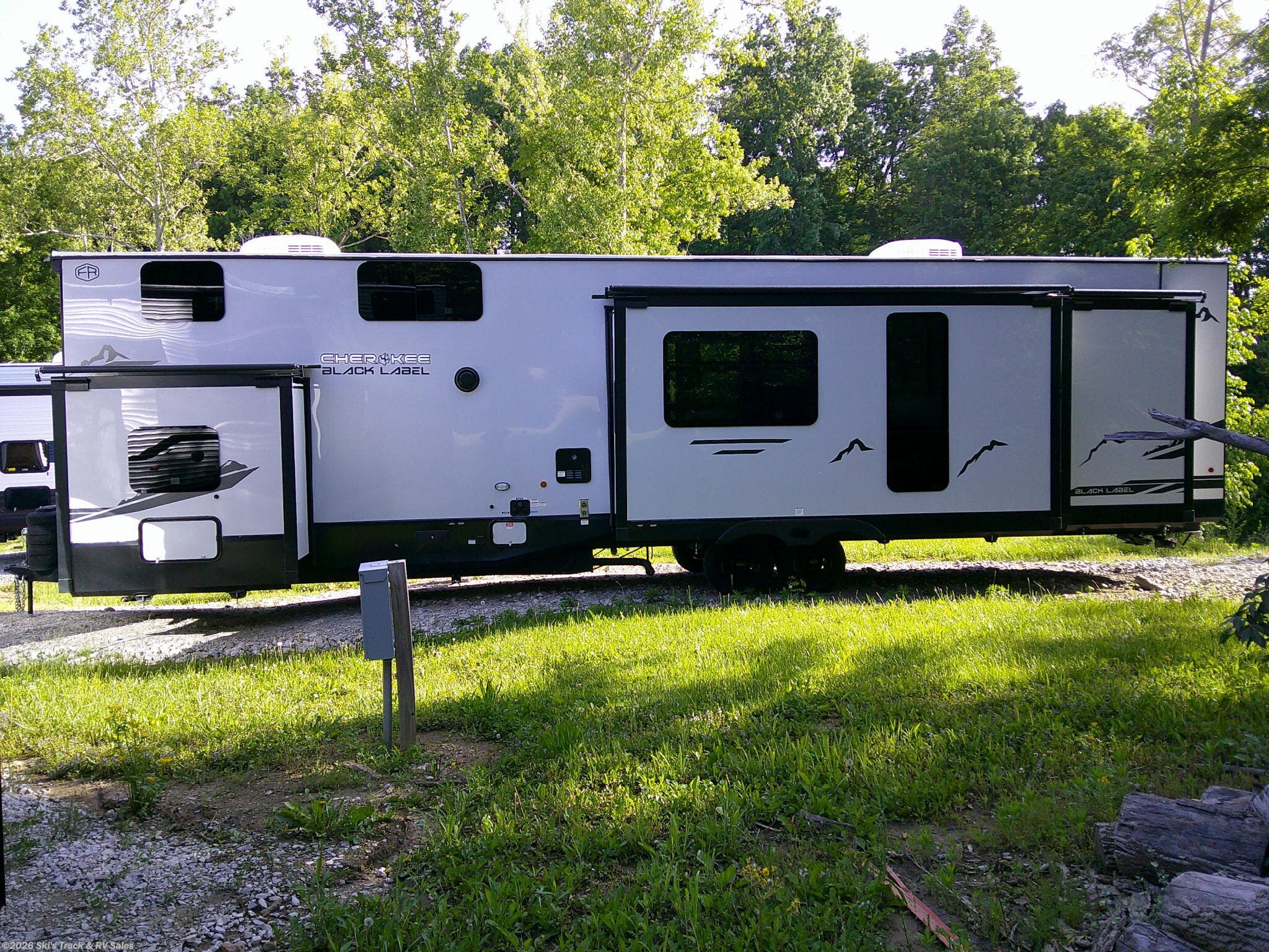 New 2026 Forest River Cherokee Timberwolf 39ALBL Destination available in Rockville, Indiana