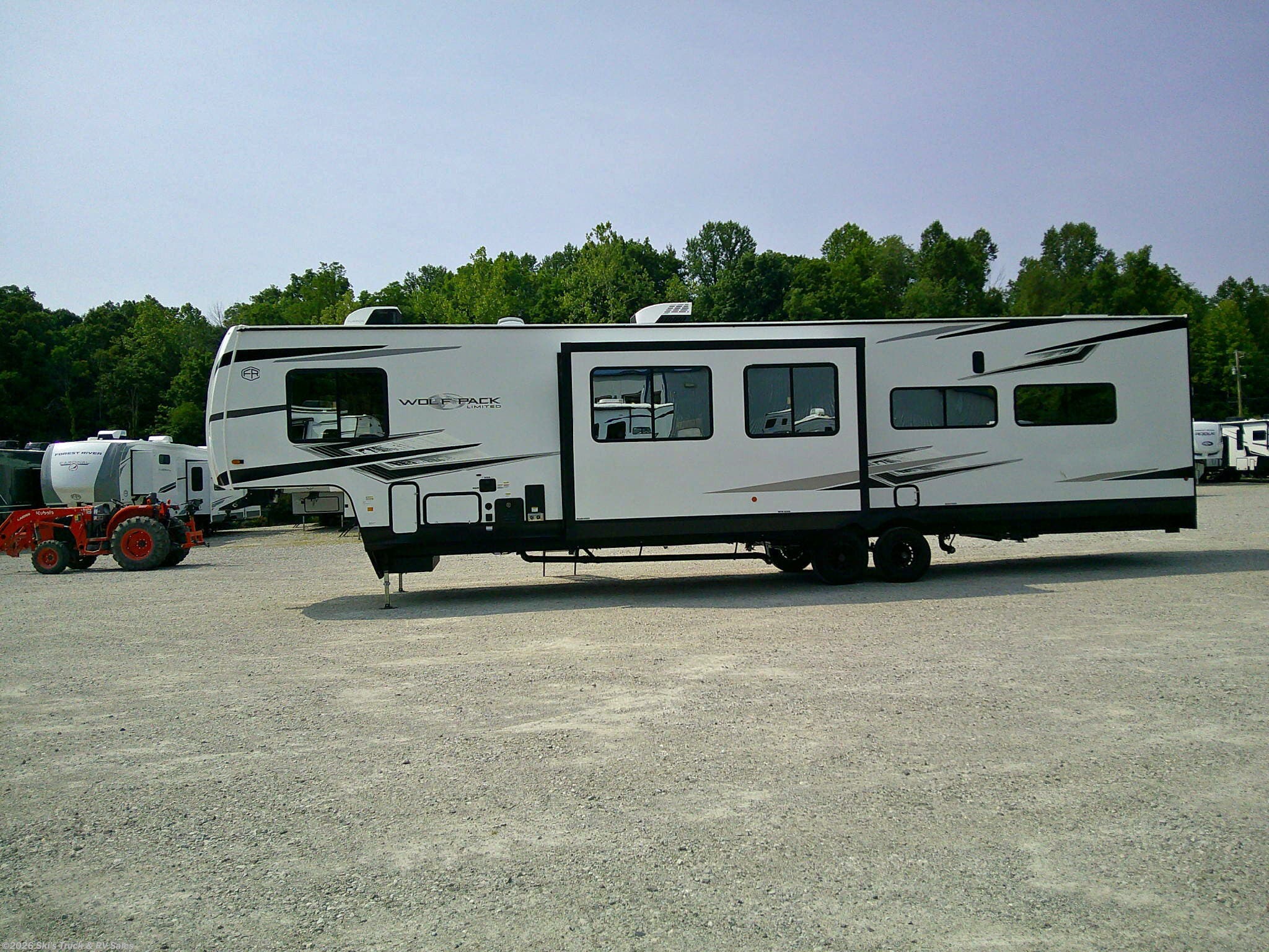 2026 Cherokee Wolf Pack 350PACK15 by Forest River from Ski's Truck & RV Sales in Rockville, Indiana