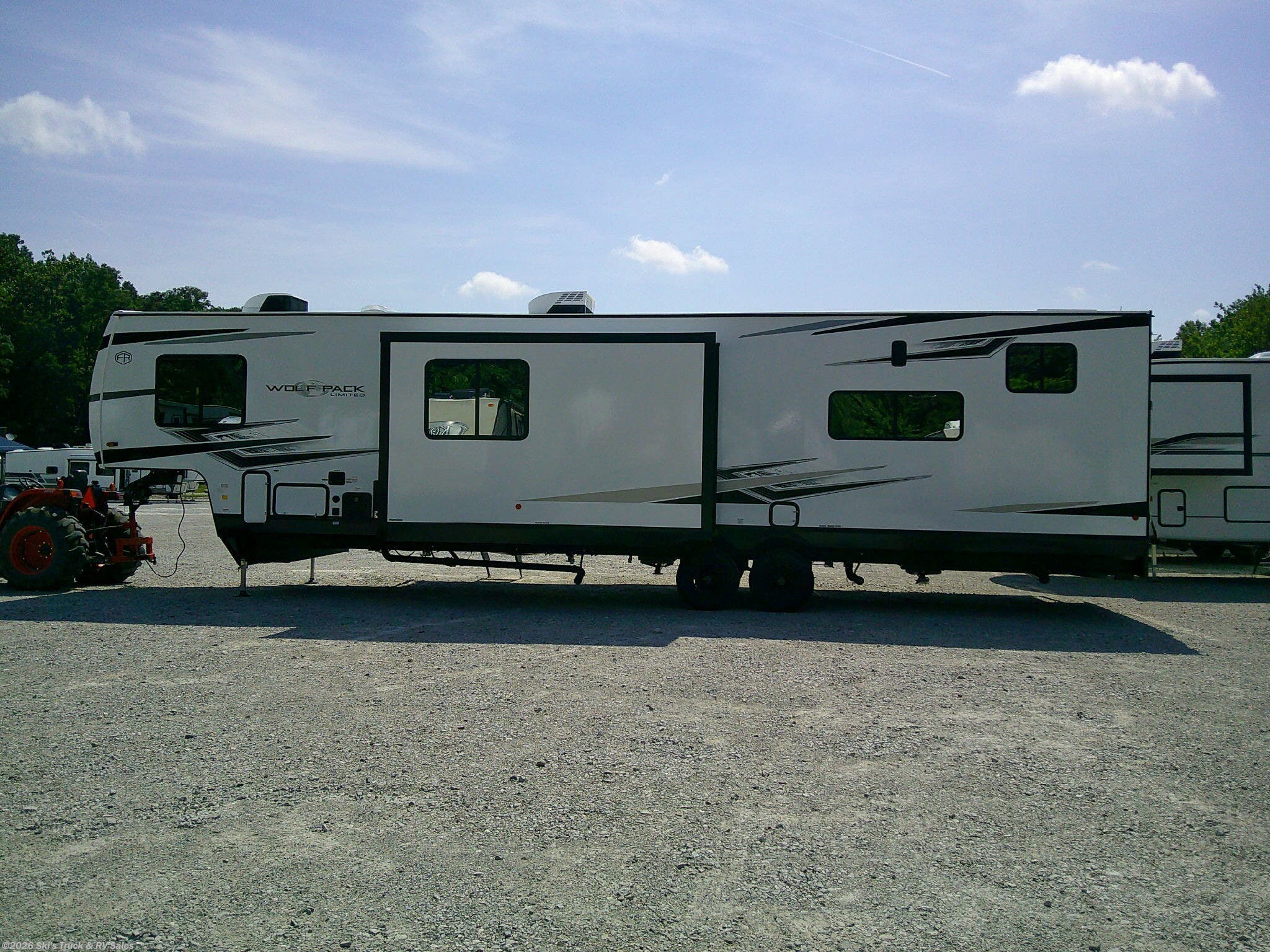 2026 Forest River Cherokee Wolf Pack 365PACK15.5 - New Toy Hauler For Sale by Ski's Truck & RV Sales in Rockville, Indiana