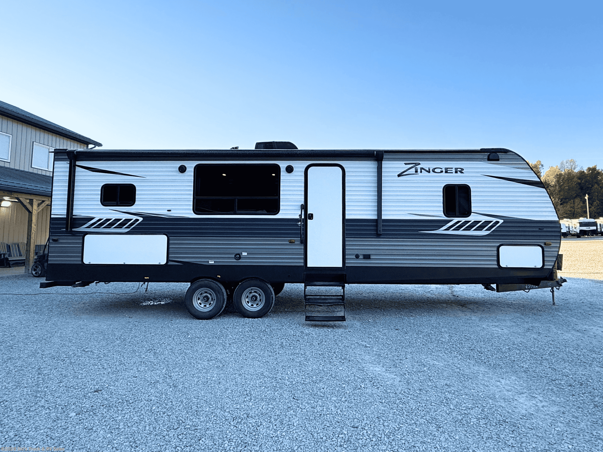 2018 CrossRoads Zinger 280RK - Used Travel Trailer For Sale by Ski's Truck & RV Sales in Rockville, Indiana