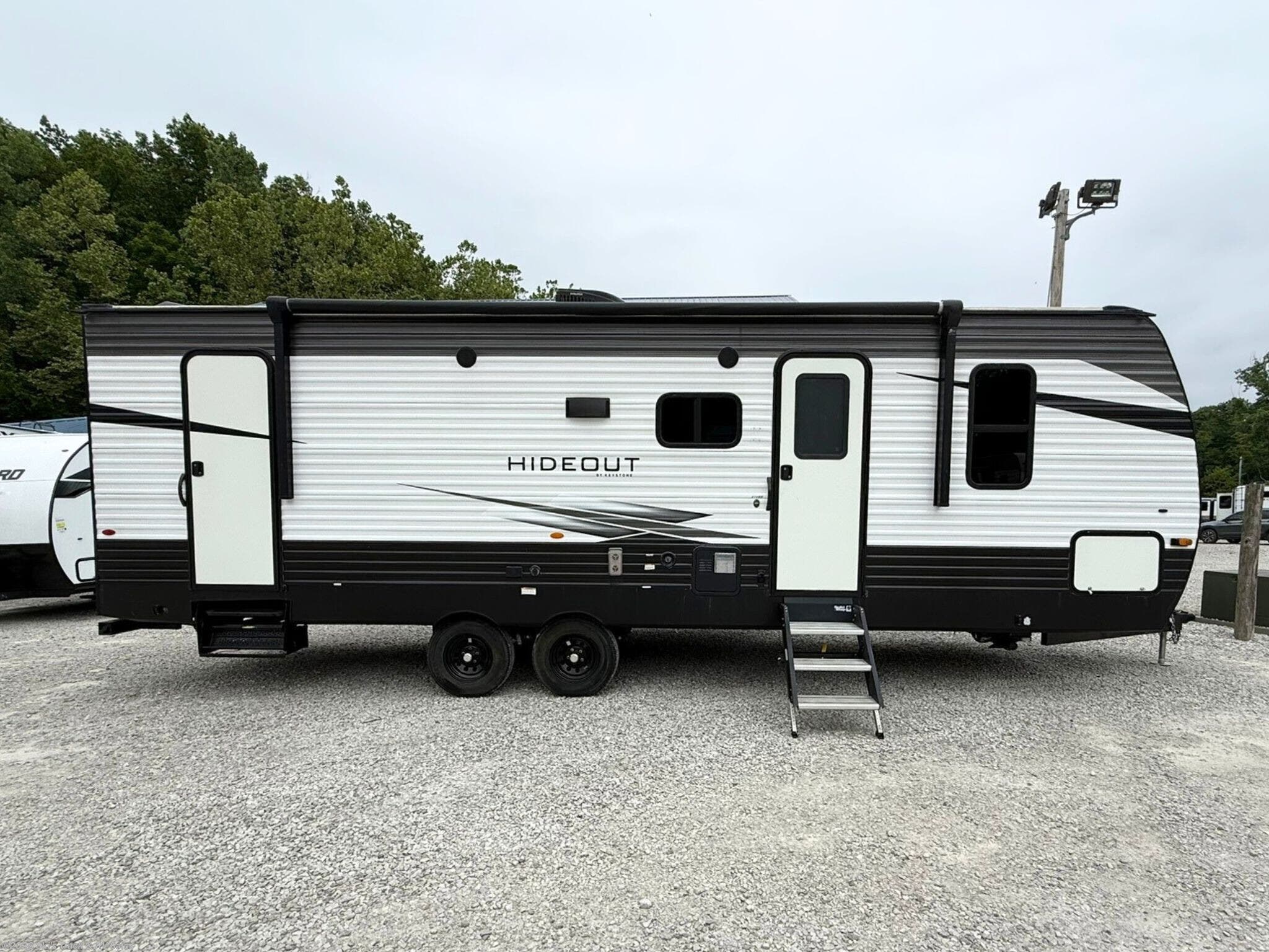 2021 Keystone Hideout 272BH - Used Travel Trailer For Sale by Ski's Truck & RV Sales in Rockville, Indiana