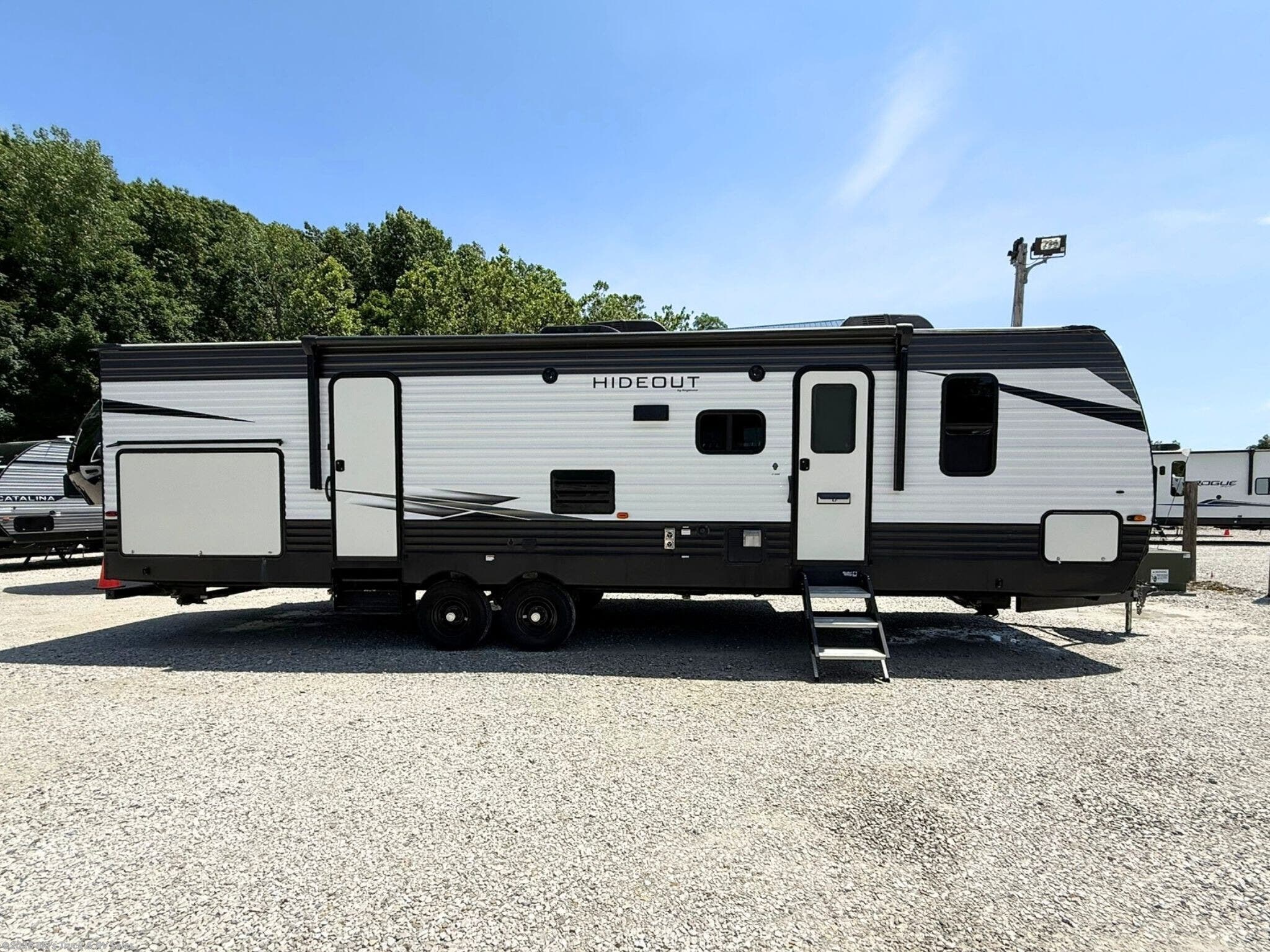 2021 Hideout 318BR by Keystone from Ski's Truck & RV Sales in Rockville, Indiana