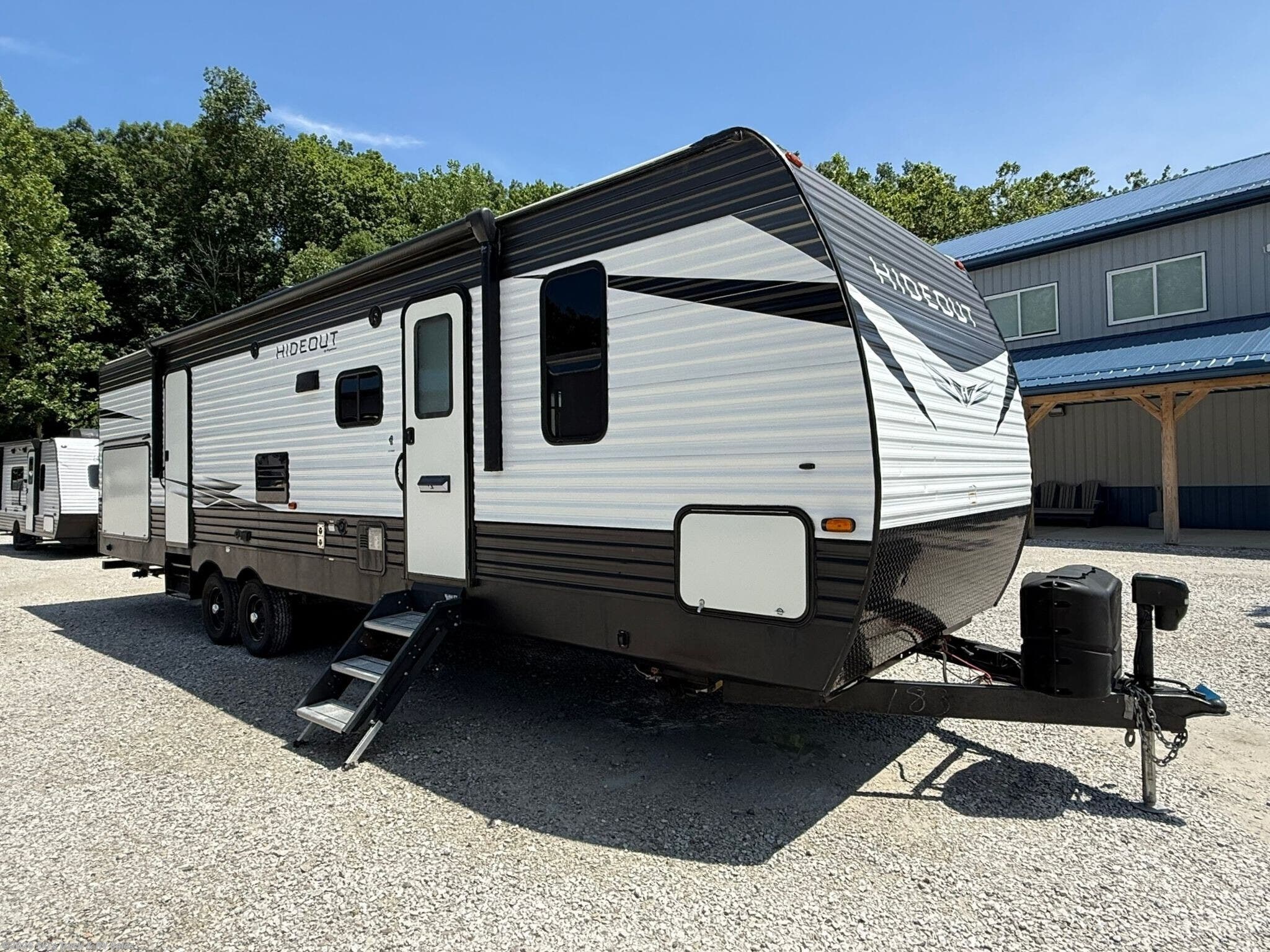 2021 Keystone Hideout 318BR - Used Travel Trailer For Sale by Ski's Truck & RV Sales in Rockville, Indiana