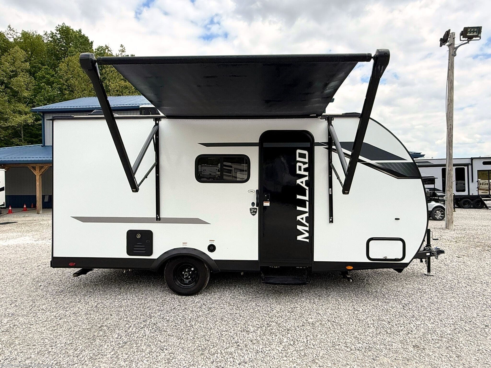 2025 Heartland Mallard 17BHL - Used Travel Trailer For Sale by Ski's Truck & RV Sales in Rockville, Indiana
