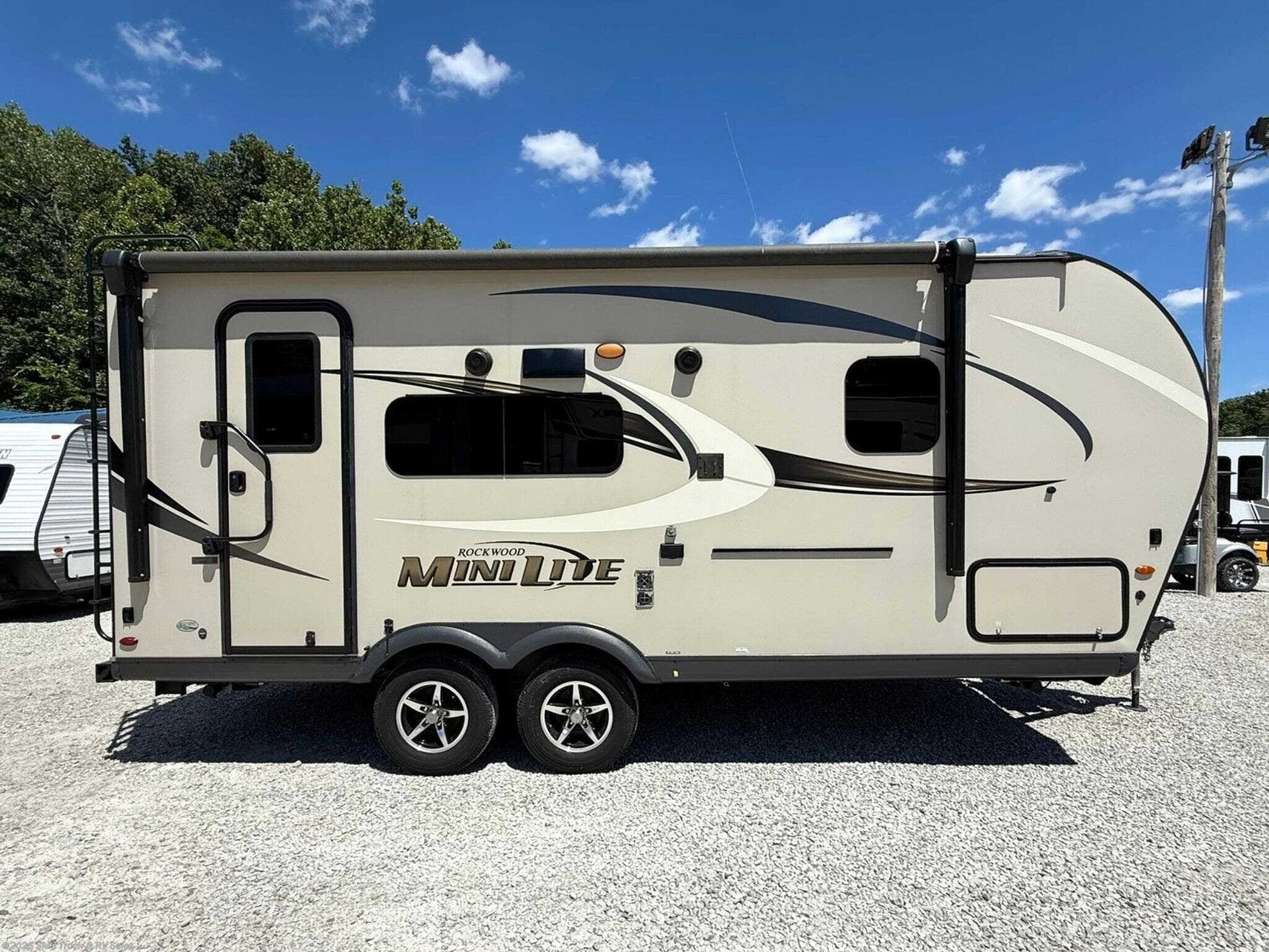 2021 Rockwood Mini Lite 2109S - Used Travel Trailer For Sale by Ski's Truck & RV Sales in Rockville, Indiana
