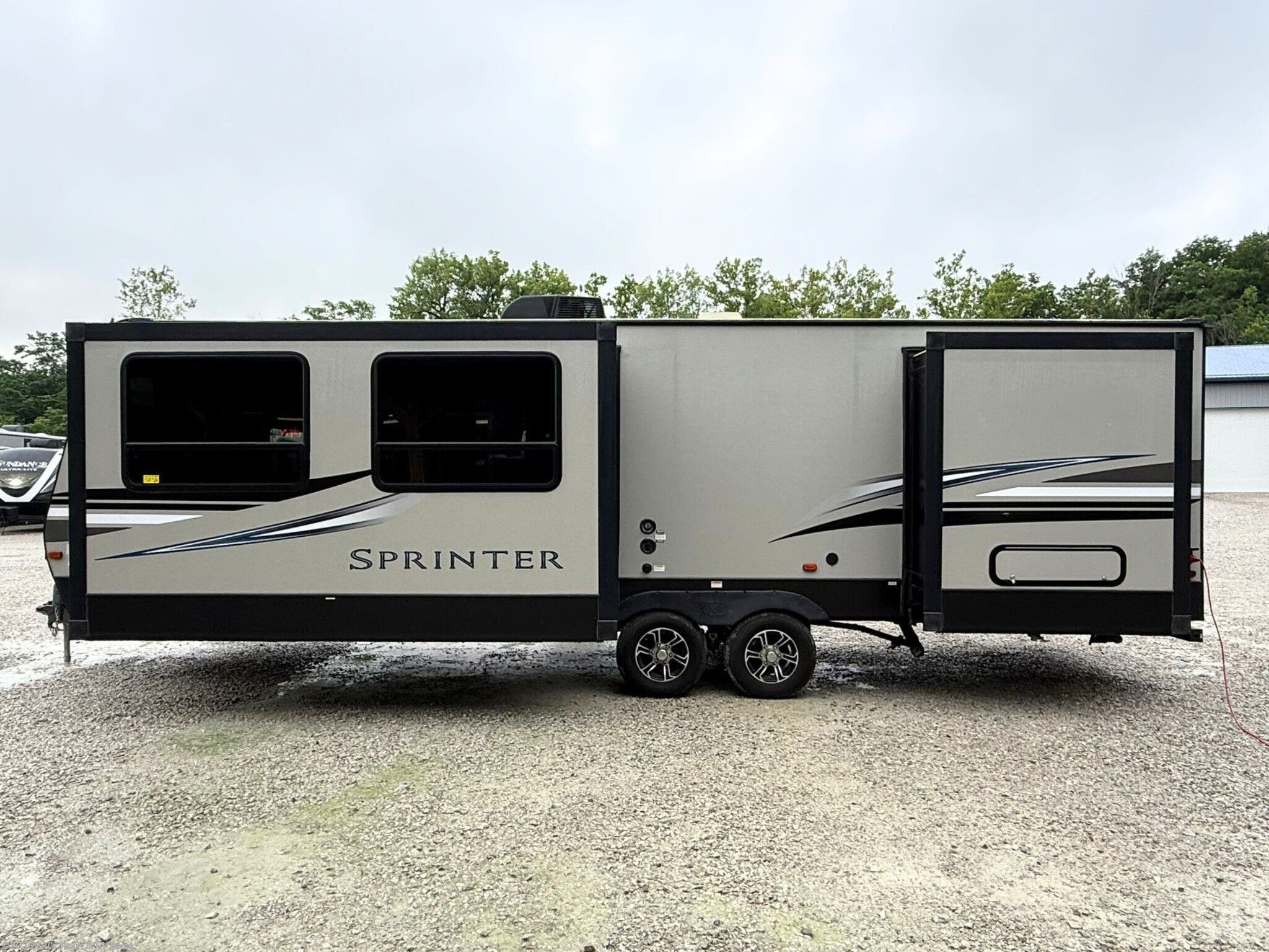 Used 2020 Keystone Sprinter Campfire 29FK available in Rockville, Indiana