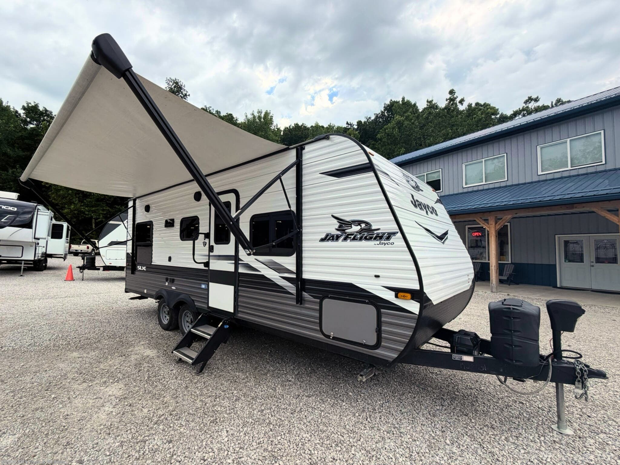 2022 Jayco JayFlight SLX 212QB - Used Travel Trailer For Sale by Ski's Truck & RV Sales in Rockville, Indiana