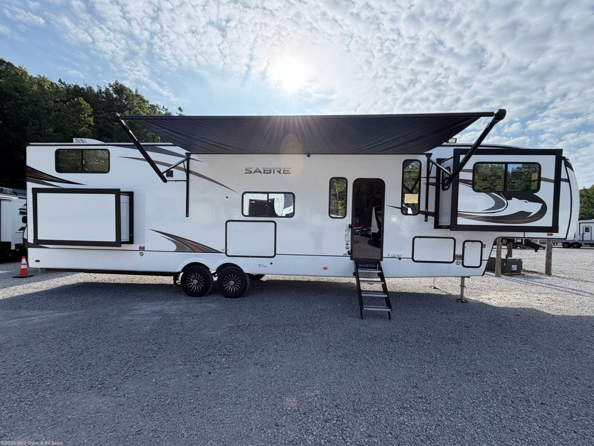 2024 Forest River Sabre 37FLL - Used Fifth Wheel For Sale by Ski's Truck & RV Sales in Rockville, Indiana