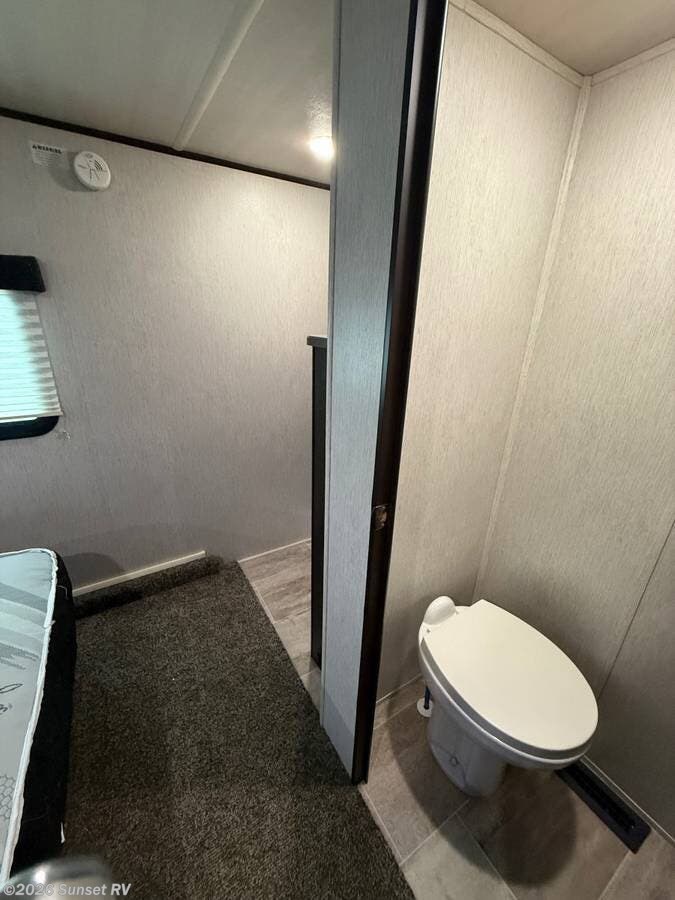 2019 Heartland Pioneer 327bh - Used Fifth Wheel For Sale by Sunset RV in Sunset Beach, North Carolina features Awning, Air Conditioning, Microwave, Bunk Beds, Stove