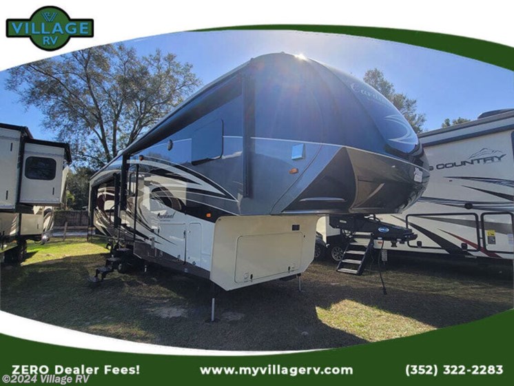 Used 2016 Forest River Cardinal 3850RL available in Ocala, Florida