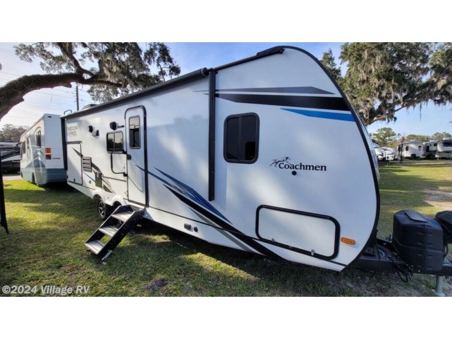 2022 Coachmen Freedom Express 252RBS - Used Travel Trailer For Sale by Village RV in Ocala, Florida
