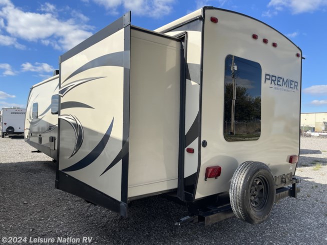Used 2018 Keystone Premier 31BKPR available in Enid, Oklahoma