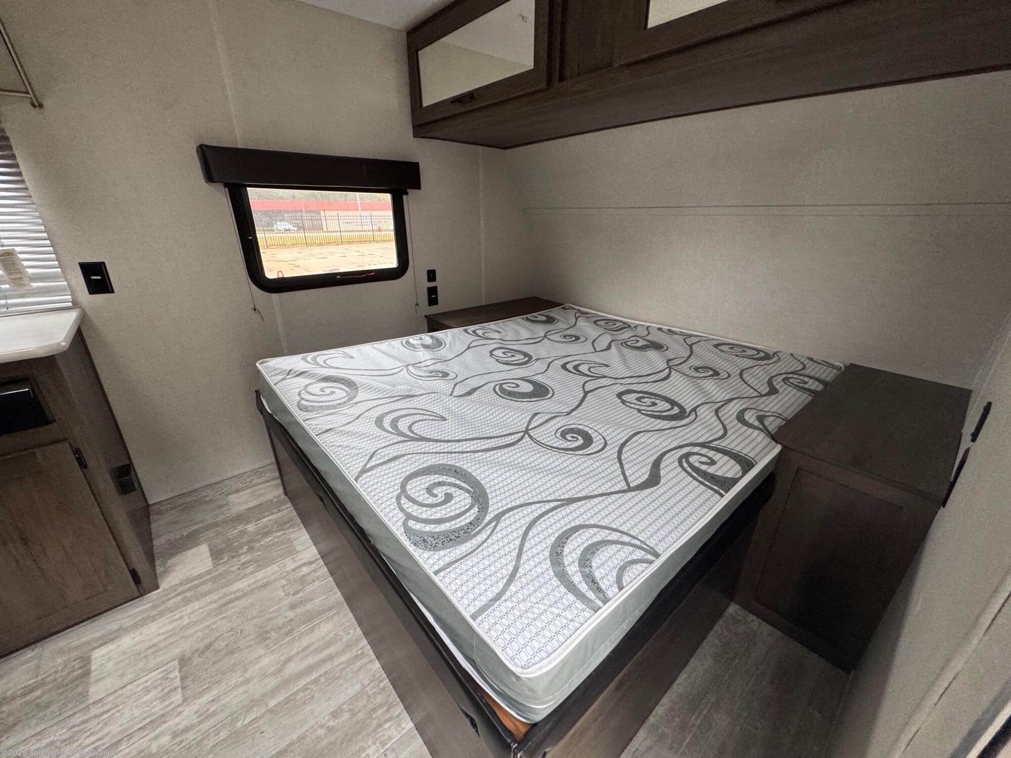 2021 Prime Time Avenger LT 16FQ - Used Travel Trailer For Sale by Southland RV in LaGrange, Georgia