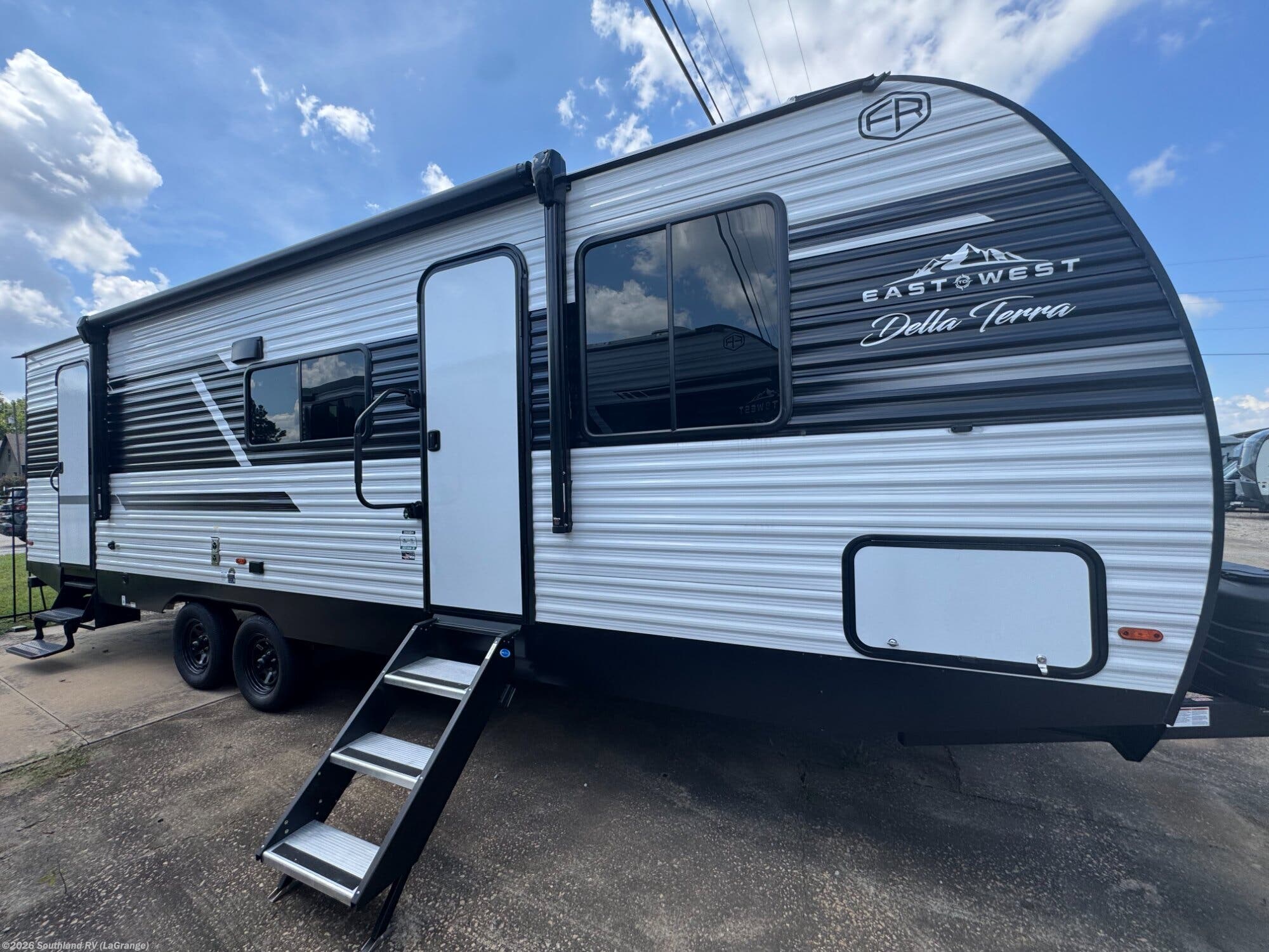 2027 Della Terra 280BH by East to West from Southland RV in LaGrange, Georgia