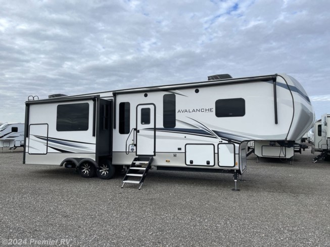 New 2022 Keystone Avalanche 338GK available in Blue Grass, Iowa