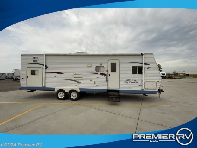 Used 2004 Jayco Jay Flight 31BHS available in Blue Grass, Iowa
