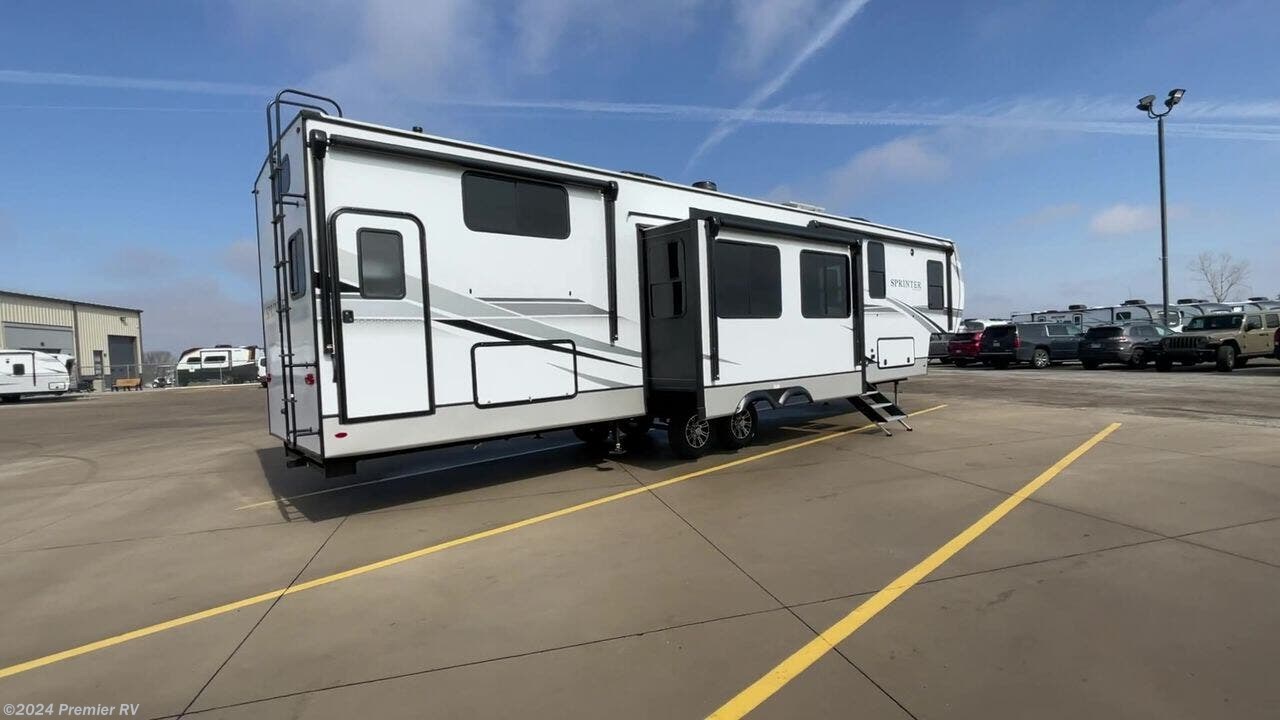 2023 Keystone Sprinter Limited 3900DBL RV for Sale in Blue Grass, IA