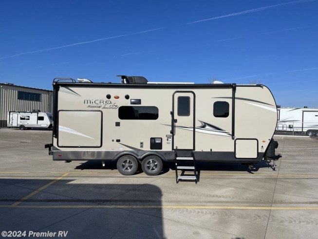 2021 Forest River Flagstaff Micro Lite 25BSDS - Used Travel Trailer For Sale by Premier RV  in Blue Grass, Iowa