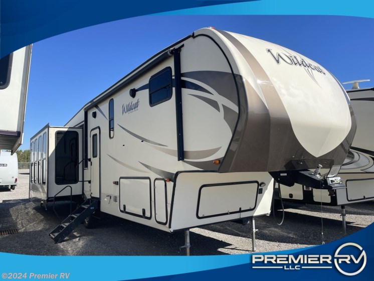 Used 2016 Forest River Wildcat 327RE available in Blue Grass, Iowa