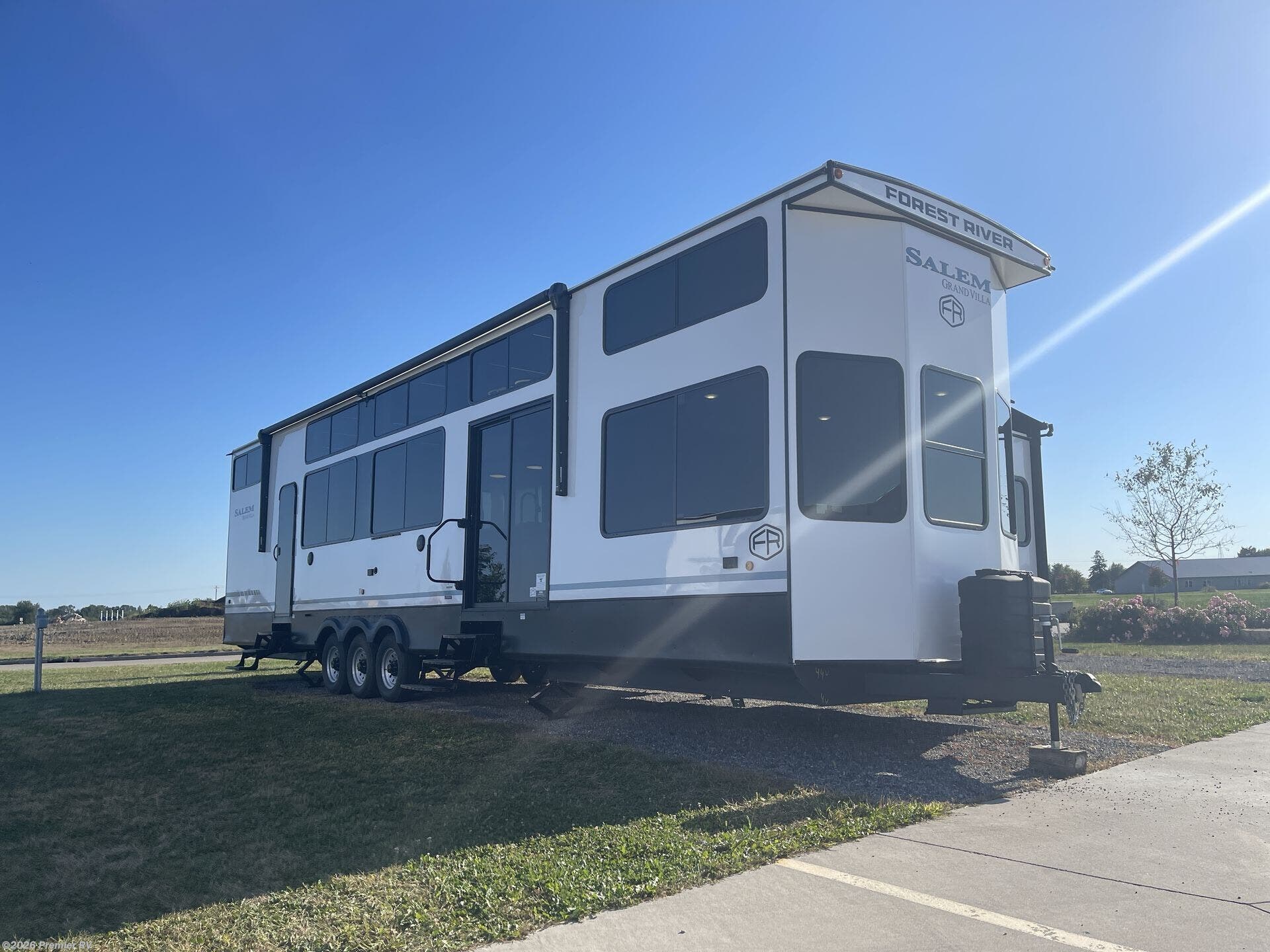 2025 Forest River Salem Grand Villa 44VIEW RV for Sale in Blue Grass ...
