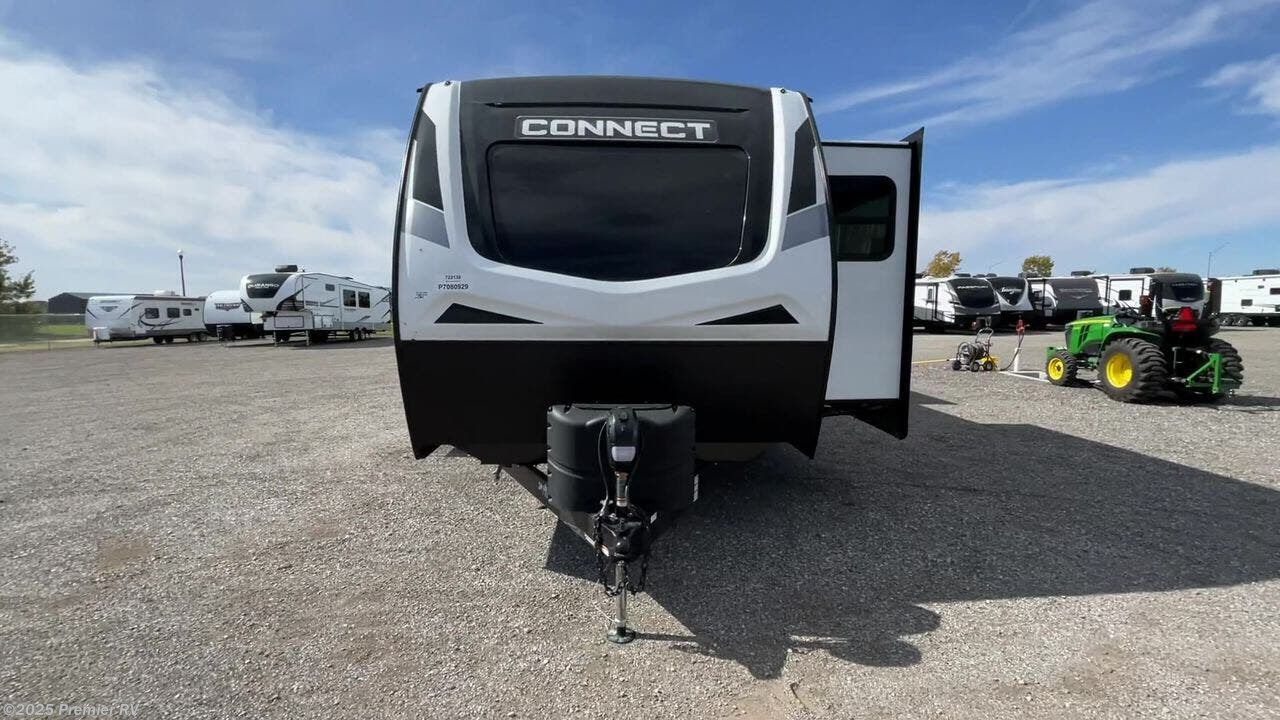 Used 2023 K-Z Connect C272FK available in Blue Grass, Iowa