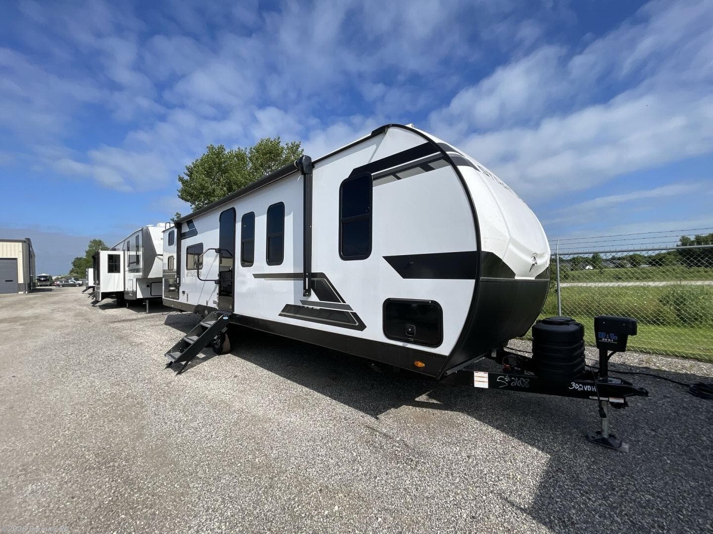 2025 Stratus SR302VBH by Venture RV from Premier RV  in Blue Grass, Iowa