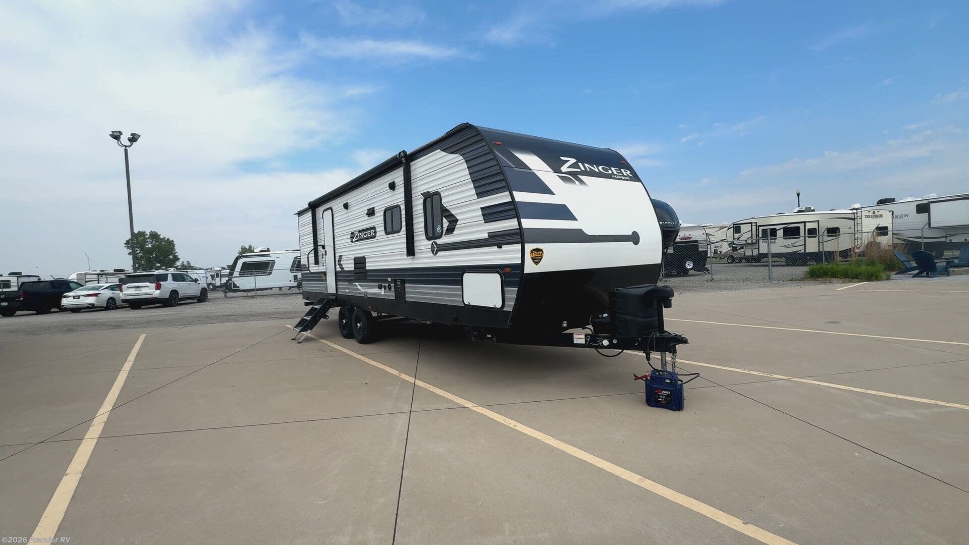 2022 Zinger 280RB by CrossRoads from Premier RV  in Blue Grass, Iowa
