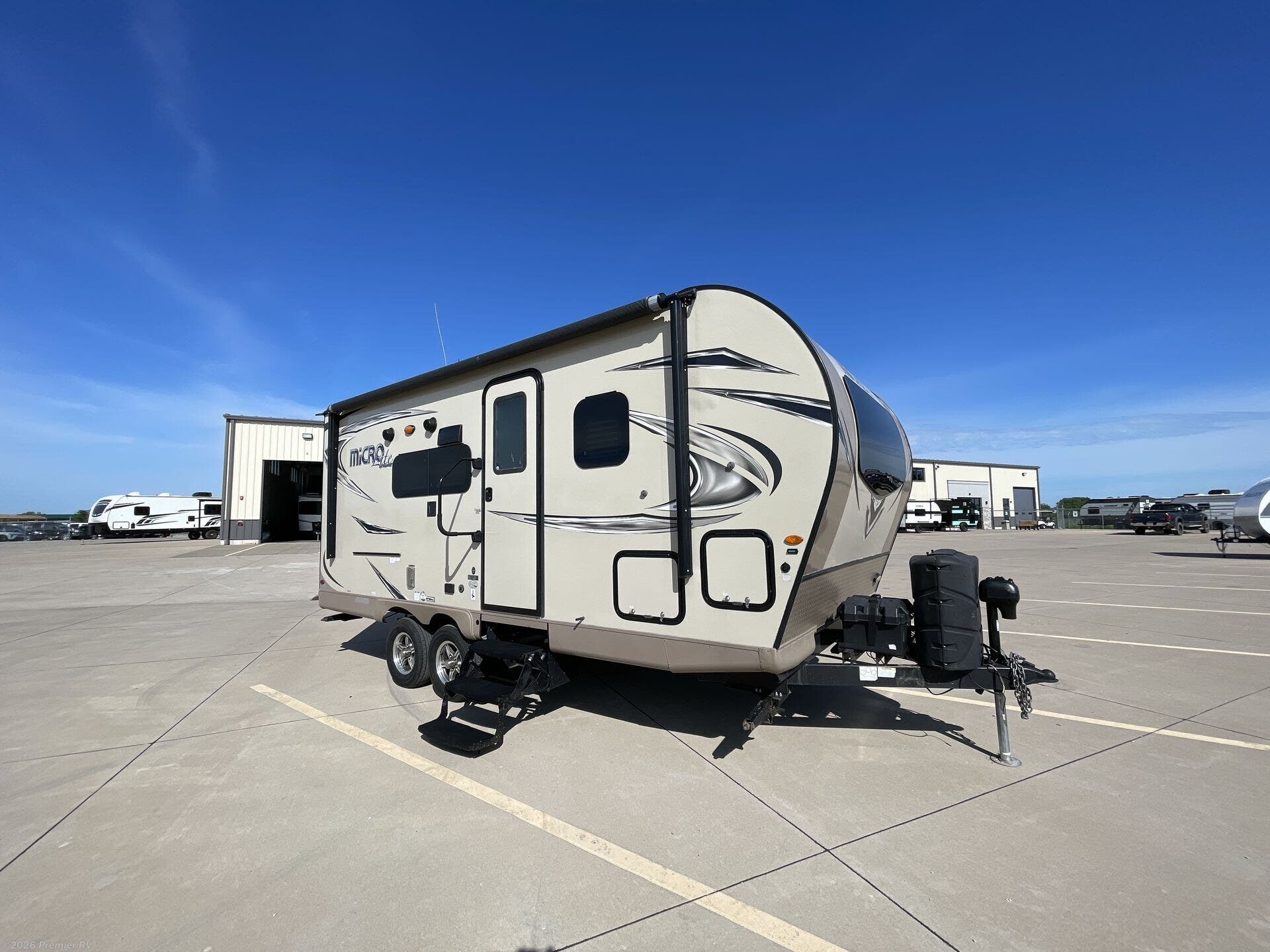 2019 Forest River Flagstaff Micro Lite 21DS - Used Travel Trailer For Sale by Premier RV  in Blue Grass, Iowa