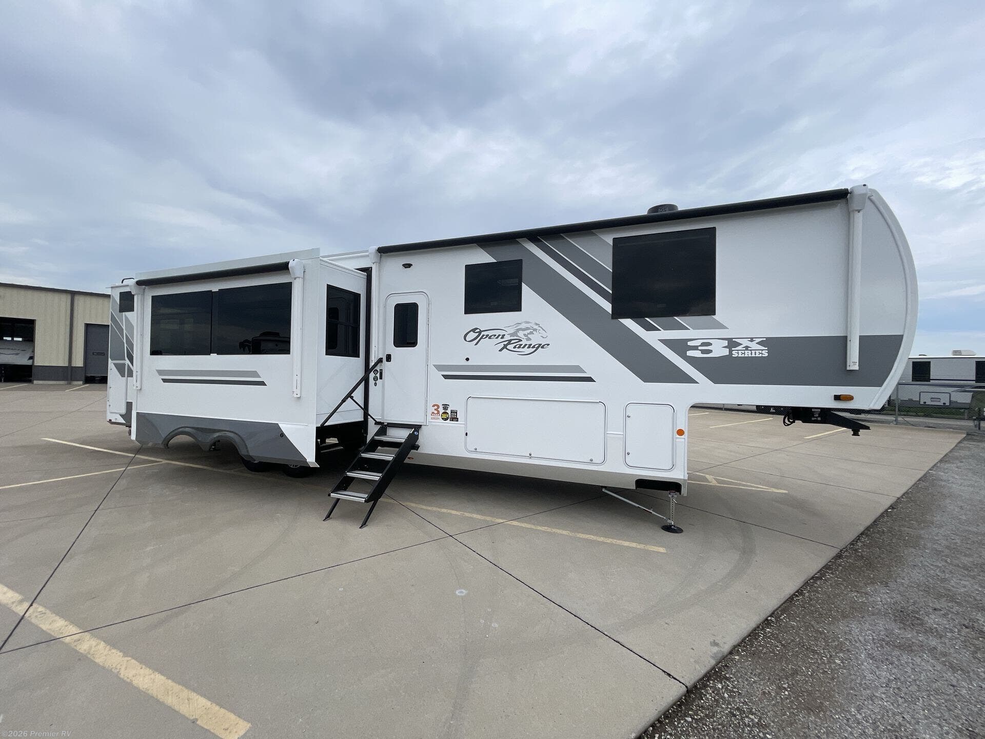 2026 Highland Ridge Open Range 3X 390TBS - New Fifth Wheel For Sale by Premier RV  in Blue Grass, Iowa
