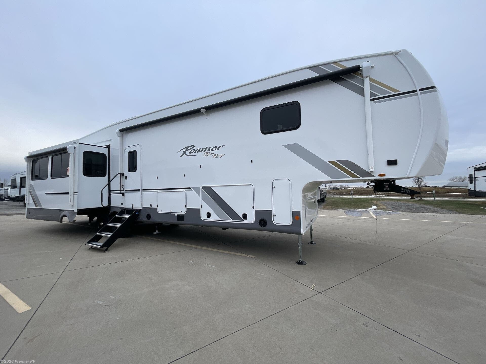 New 2026 Highland Ridge Roamer 35MRQS available in Blue Grass, Iowa