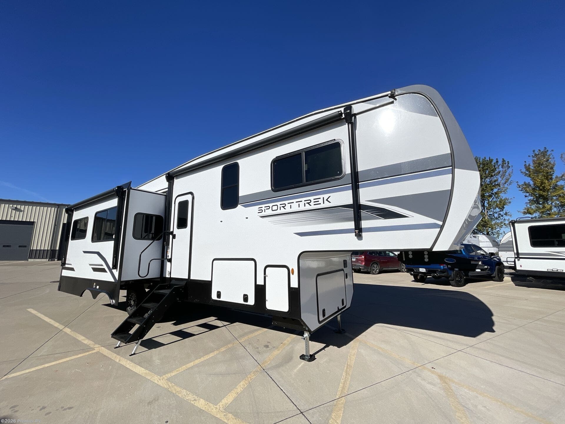 2026 Venture RV SportTrek FW STF303VIK - New Fifth Wheel For Sale by Premier RV  in Blue Grass, Iowa