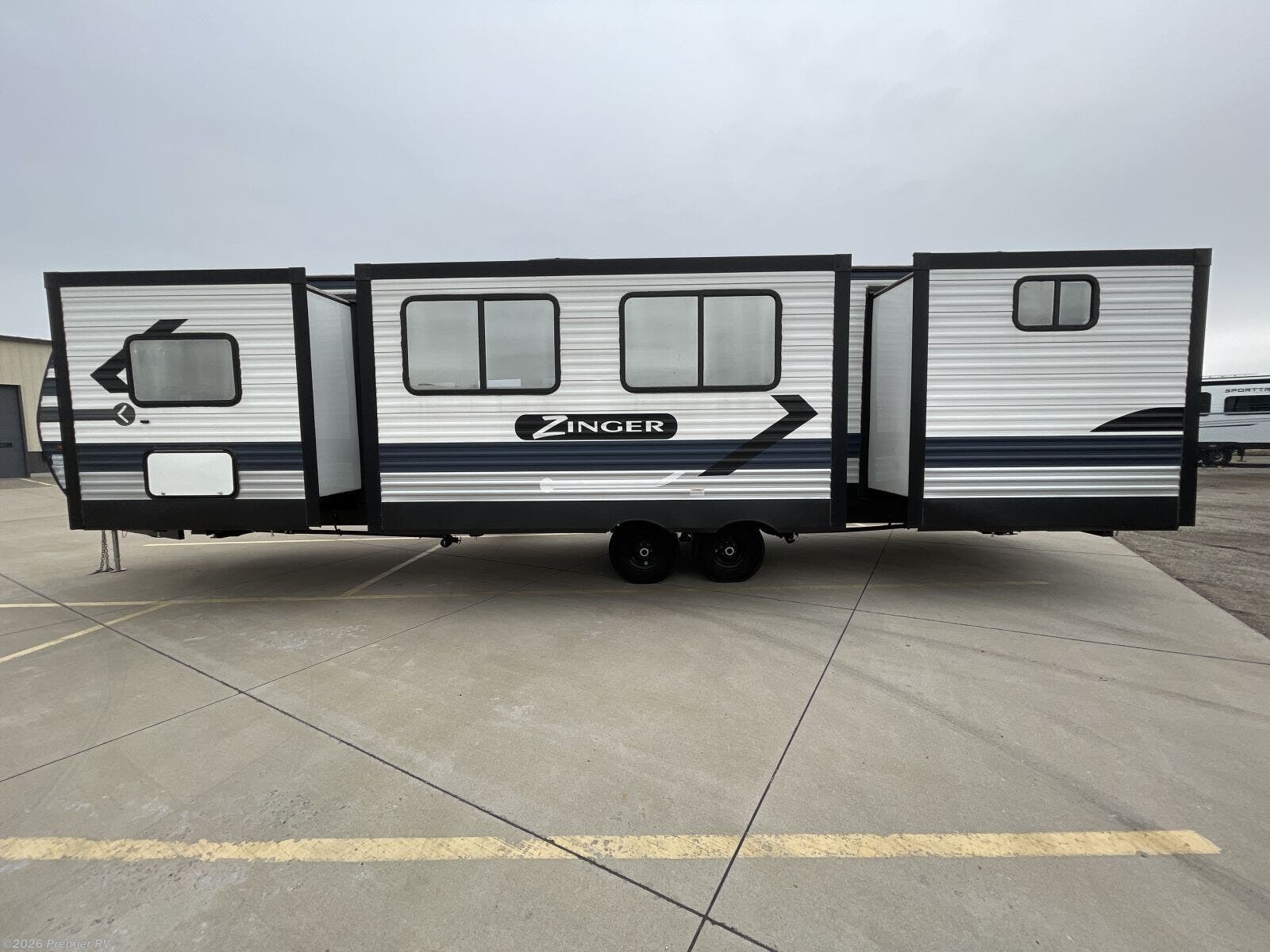Used 2022 CrossRoads Zinger 340BH available in Blue Grass, Iowa